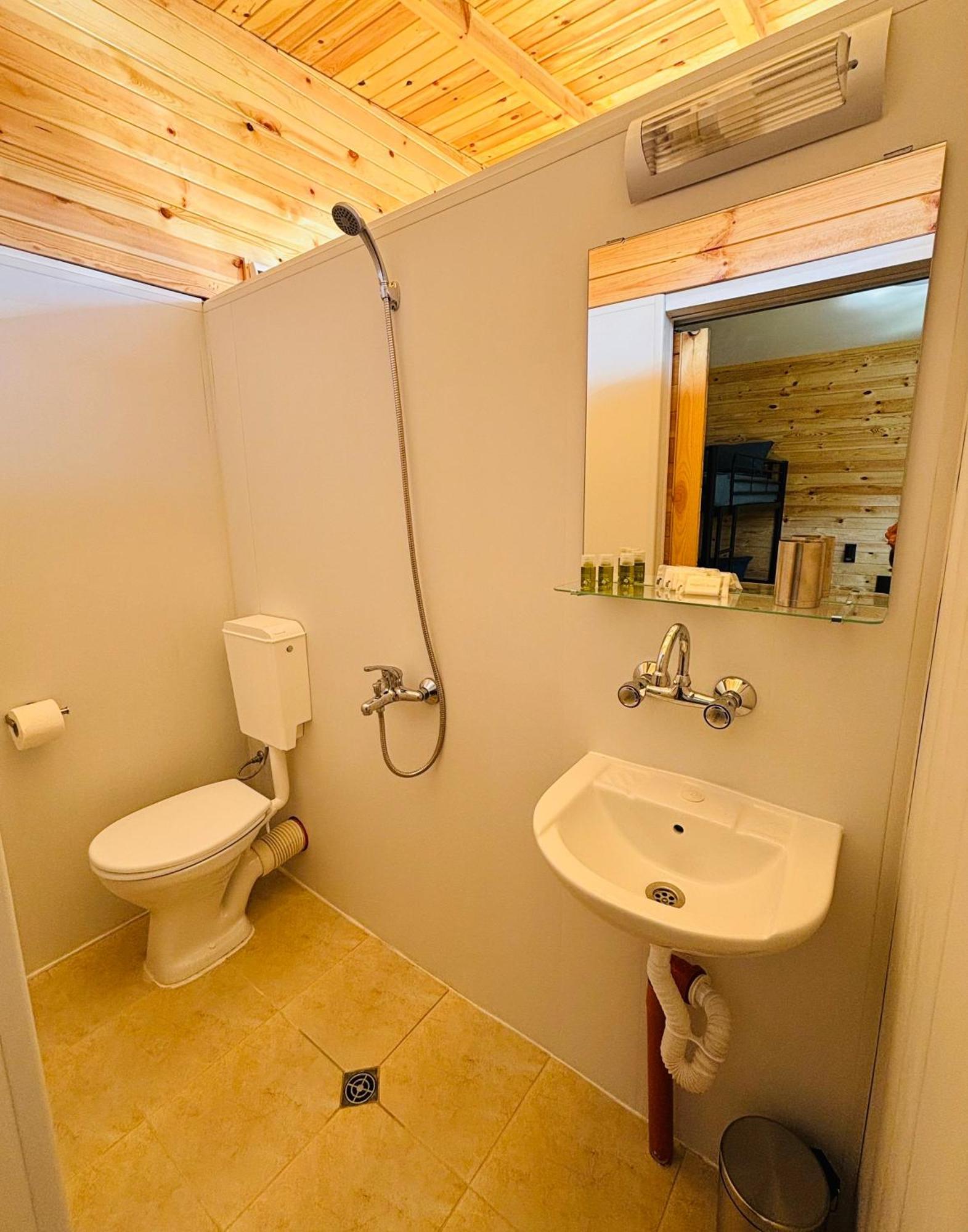 Cozyhut Бунгало Под Наем Chernomorets Exterior foto